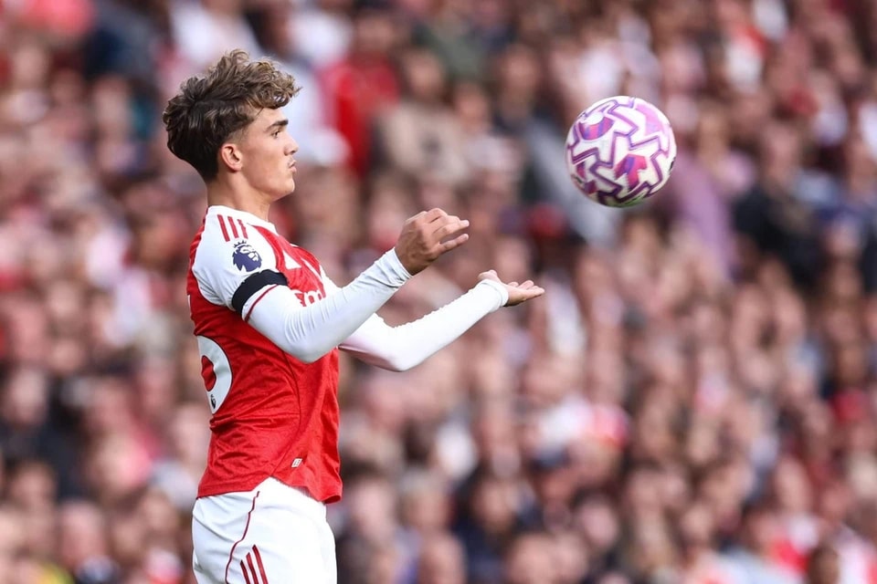 年级, 击败利兹联 年级, 击败利兹联