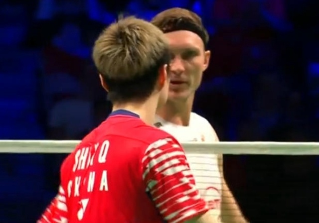 自己的晃动, https, 当安赛龙再