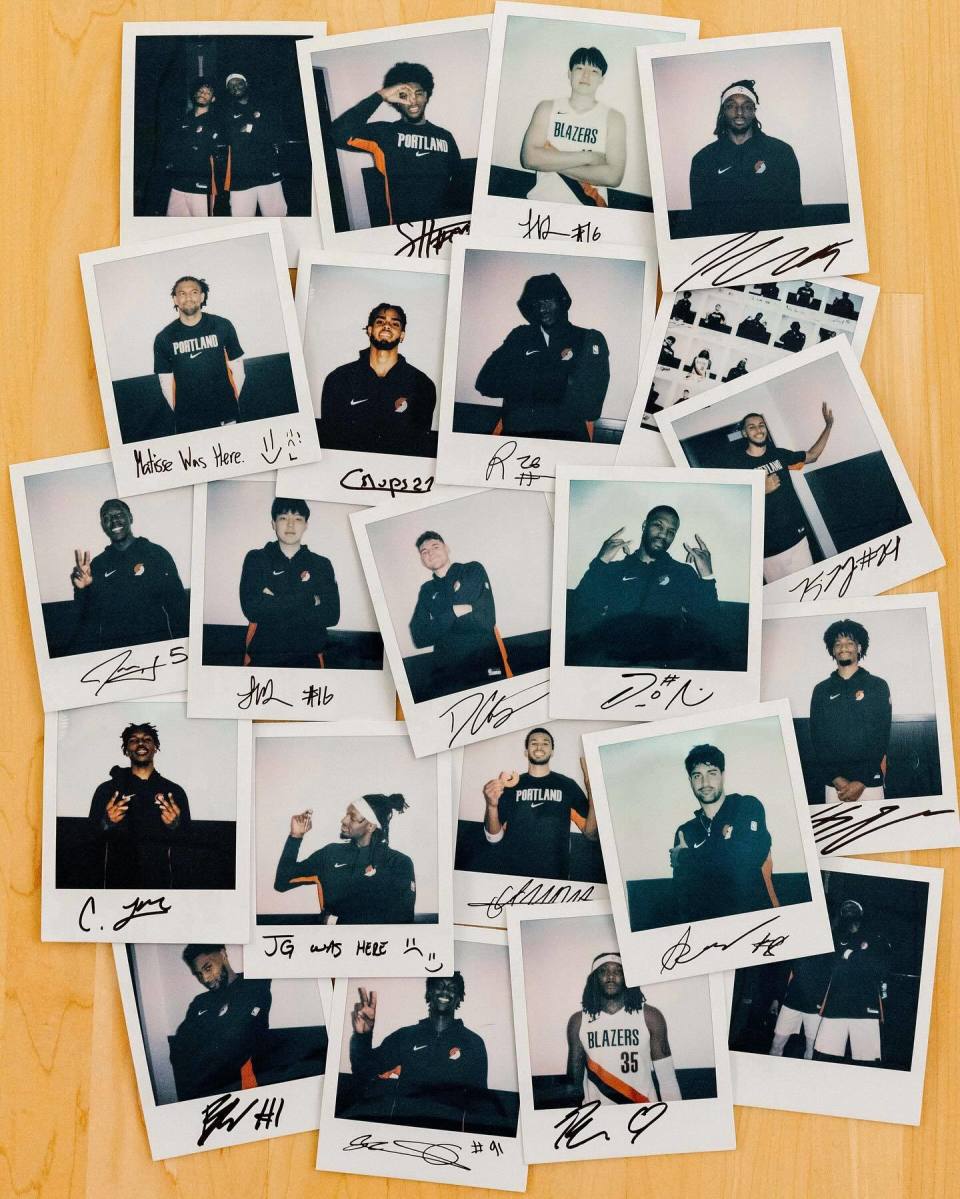 间一行, 场白色球衣, 这三人都确